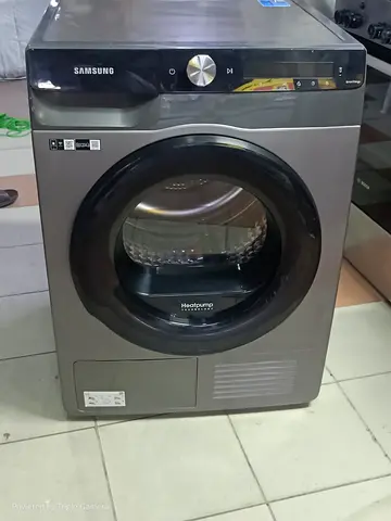 Samsung Brand Latest Model SmartThings Heatpump Technology 9kg Dryer.  Excellent condition Working.