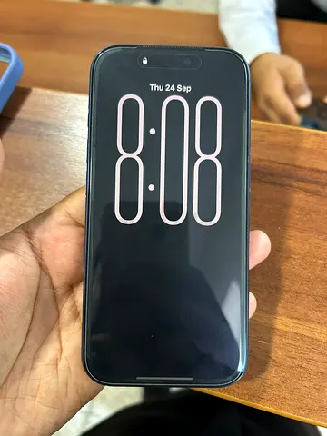 iPhone 17 Pro - New condition and in warranty