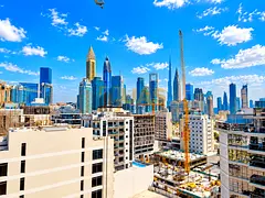 1BR Apartment | Downtown Skyline View | Balcony | Unfurnished