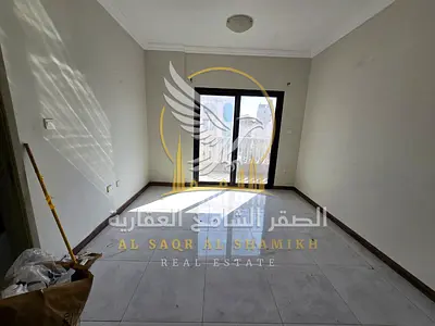 غرفة وصالة للإيجار في القليعة ثاني ساكن بمساحة واسعة وبلكونة وموقع حيوي قريب من الخدمات اليومية