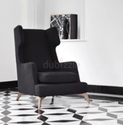 Comfortable Black Wingback Vibieffe Armchair Class with Wooden Legs