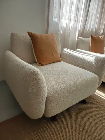 Pair of cream armchairs - Beautiful Modern Design