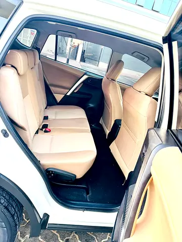 صورة 10 لـ 2013 Toyota RAV 4