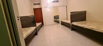 Executive Indian ladies bedspace available near metro