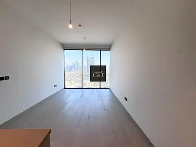 High-Floor 1BR | Business Bay | Balcony & City View