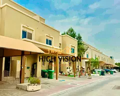 Single Row 5BR | Maintained Villa | Balcony