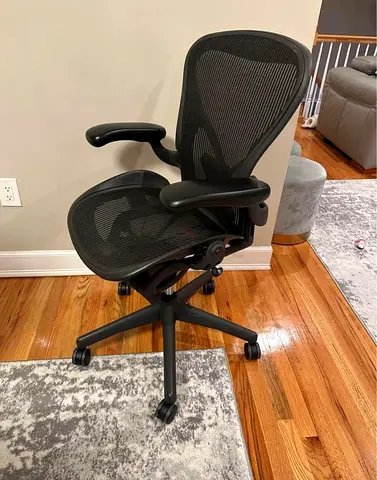Mesh Herman Miller Aeron Classic Chair Full Option Size B