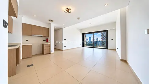 Prime Downtown Living | High Floor | Vacant