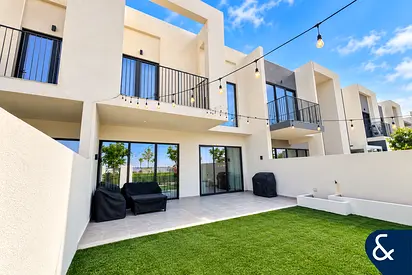 Single Row | 3 Bedrooms | Close to Pavilion