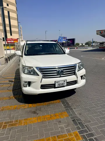 2015 Lexus LX 570 Luxury American Specs