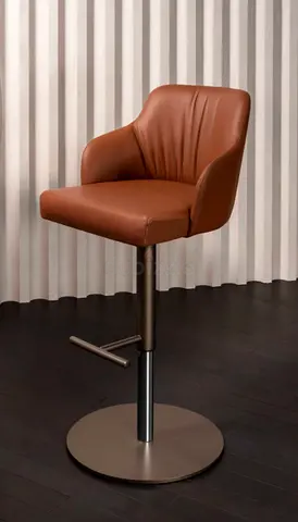 Black leather adjustable Reflexangelo bar stool with backrest