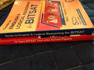 Guide to English & Logical Reasoning for BITSAT + 10 Years BITSAT Solved Papers (used)