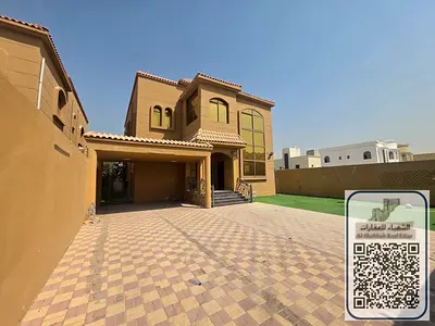 🏡 **فيلا للإيجار السنوي في الروضة 2 – عجمان**  📍 **موقع مميز – ثالث قطعة من شارع الشيخ عمار**  فيلا واسعة بمساحة **5,000 قدم مربع**، بتوزيع ممتاز