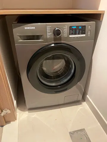 Samsung washing machine like new 8 kg very good working new model free delivery installation