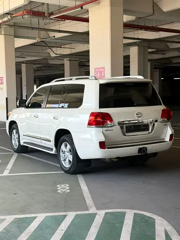 2015 Toyota LAND CRUISER — миниатюра 6