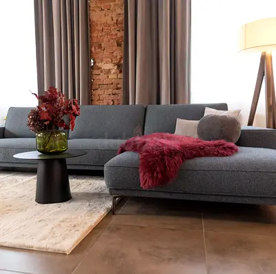 CLEARANCE SALE: Set of 5 Genuine Bordeaux Sheepskin Rugs – Only 1,999 AED