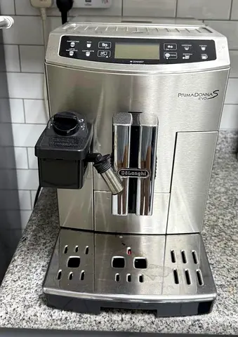 De’Longhi PrimaDonna S Evo automatic coffee machine (great condition)