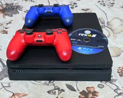 PS4 SILM 500GB TWO CONTROLLER +1 GAMES 12.0 VERSION