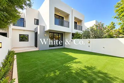 Vacant | Single Row | Close to Amenities