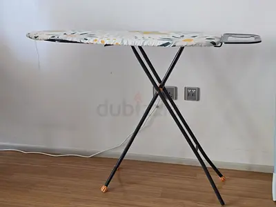 Ironing table