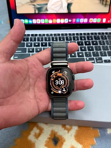 Apple Watch Ultra 2 (49mm Titanium) - 64GB, watchOS 26