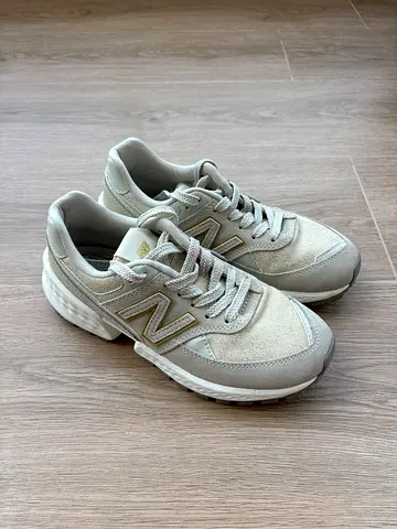 New balance sneakers, size 36