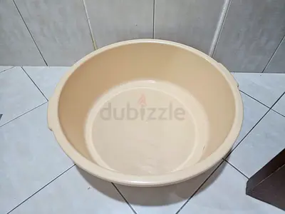 Large plastic wash basin / multi-purpose tub – Excellent condition
