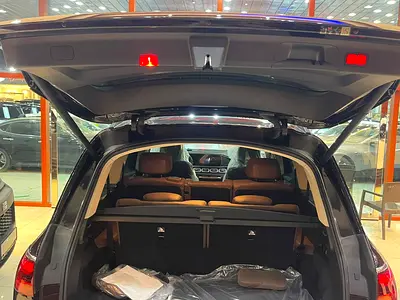 2025 Mercedes-BENZ GLS 缩略图 12