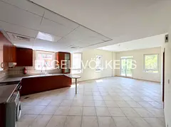 Corner Unit | Vacant | Spacious