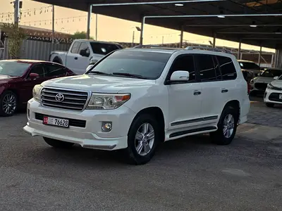 Toyota Land Cruiser GXR 2014 GCC Specs