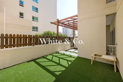 Large Terrace | Community View | Ready
