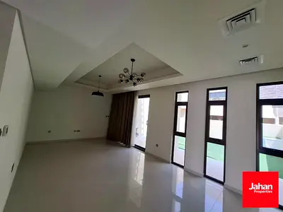 فيلا 3 غرف نوم + غرفة خادمة | أكبر تصميم | أفضل سعر   يسر شركة جهان العقارية أن تقدم لكم هذه الفيلا المميزة المكونة من 3 غرف نوم مع غرفة خادمة، والتي