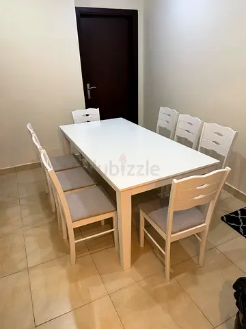 8 Seater dining table set
