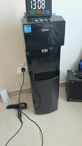 Midea Black Hot & Cold Water Dispenser - Good Working Condition