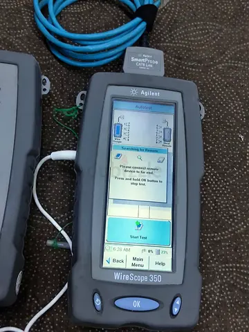 Agilent WireScope 350 LAN cable a DualRemote 350 unit and a blue Cat6 SmartProbe