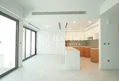 SPACIOUS 3B TOWNHOUSE| SINGLE ROW| GREAT COMMUNITY