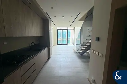 Penthouse Floor | Pool View | 1 Bed