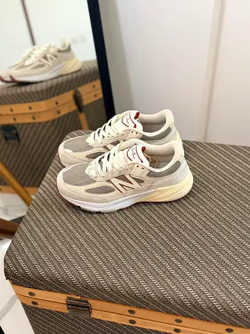 New Balance 990-style Women's Sneakers - Light Beige, Size 38 (EU)