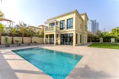 Fully Upgraded Villa | Park Facing | Furnished