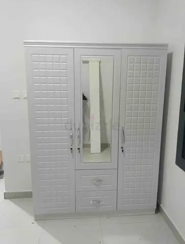 Modern White 3-Door Wardrobe with Mirror and Drawers