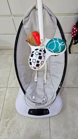4moms mamaRoo Baby Swing/Rocker - Grey, Good Condition