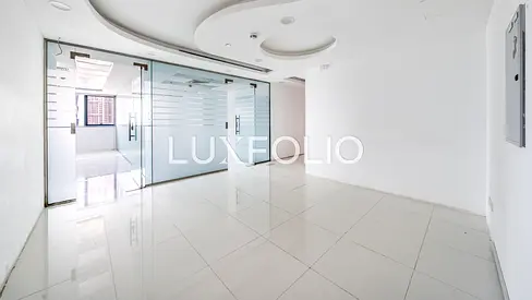 Fitted | Vacant | Prime Location