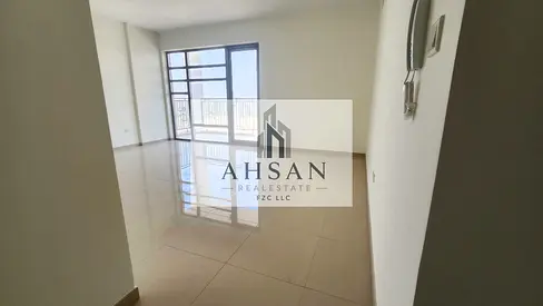 Open View | 2 Store Room | Laundry Room | Close Kitchen | 4/6 Payments