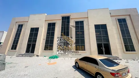 فرصة استثمارية ضخمة: مستودعات بمساحة إجمالية 30,000 قدم مربعة للإيجار في أم القيوين!