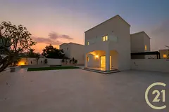 Single Row | Upgraded 3BR + Maid+Study |6,494 sqft