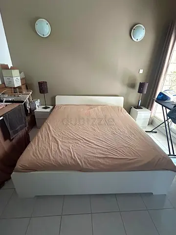 Lit IKEA MALM 180x200 - White double bed frame with headboard and mattress