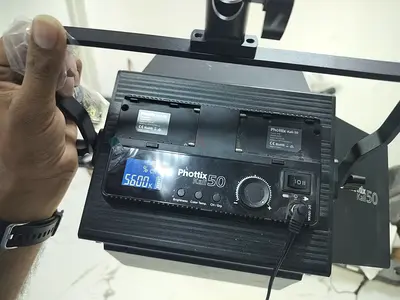 Used in good working Phottix Kali50 LED Light with Remote Control and Adjustable AED 350/-