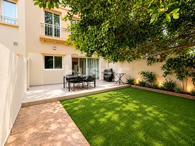 Upgraded | Vacant | Near Park and Pool