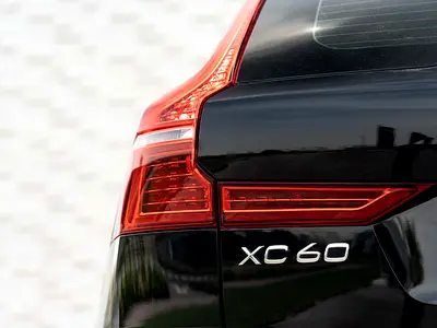 صورة 6 لـ 2024 Volvo XC60