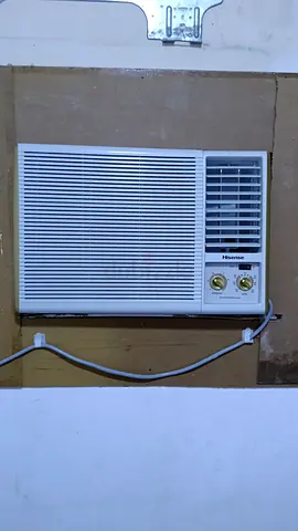 Hisense Window AC 1.5 Ton – Good Working Condition